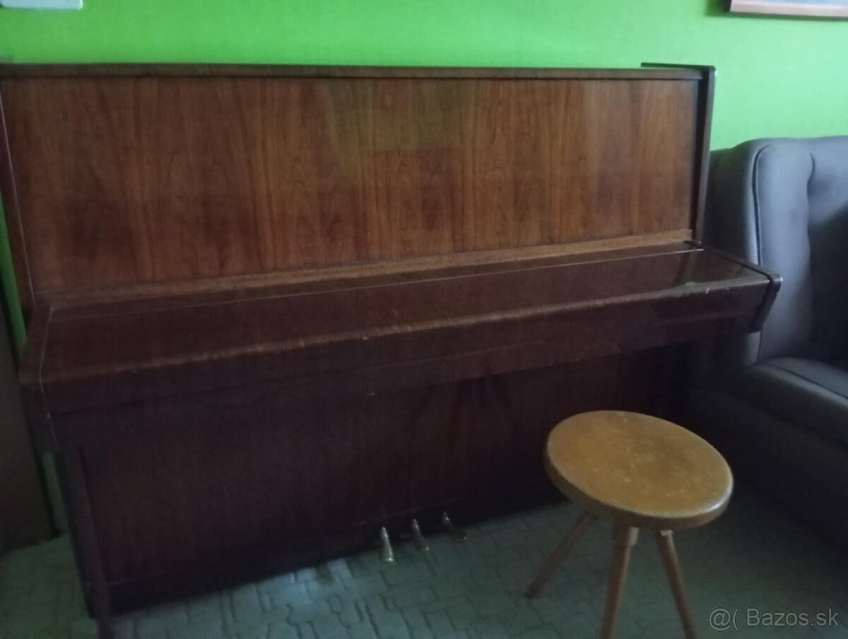 Predám piano Petrof - 4