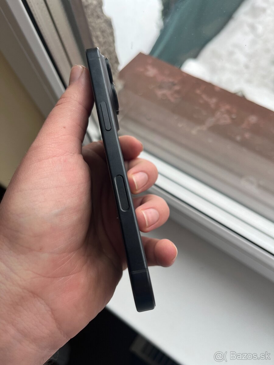 iPhone 16 Pro 128GB Black Titanium - 4