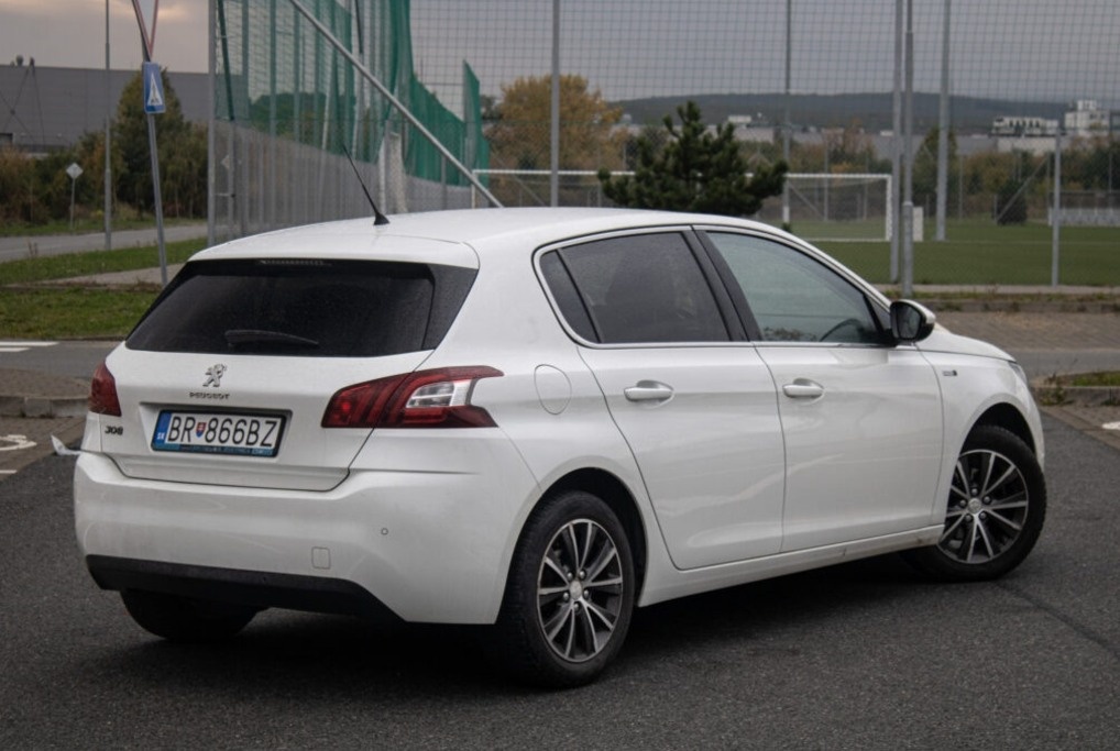 Peugeot 308 1.2 e-THP 130k Allure - 4