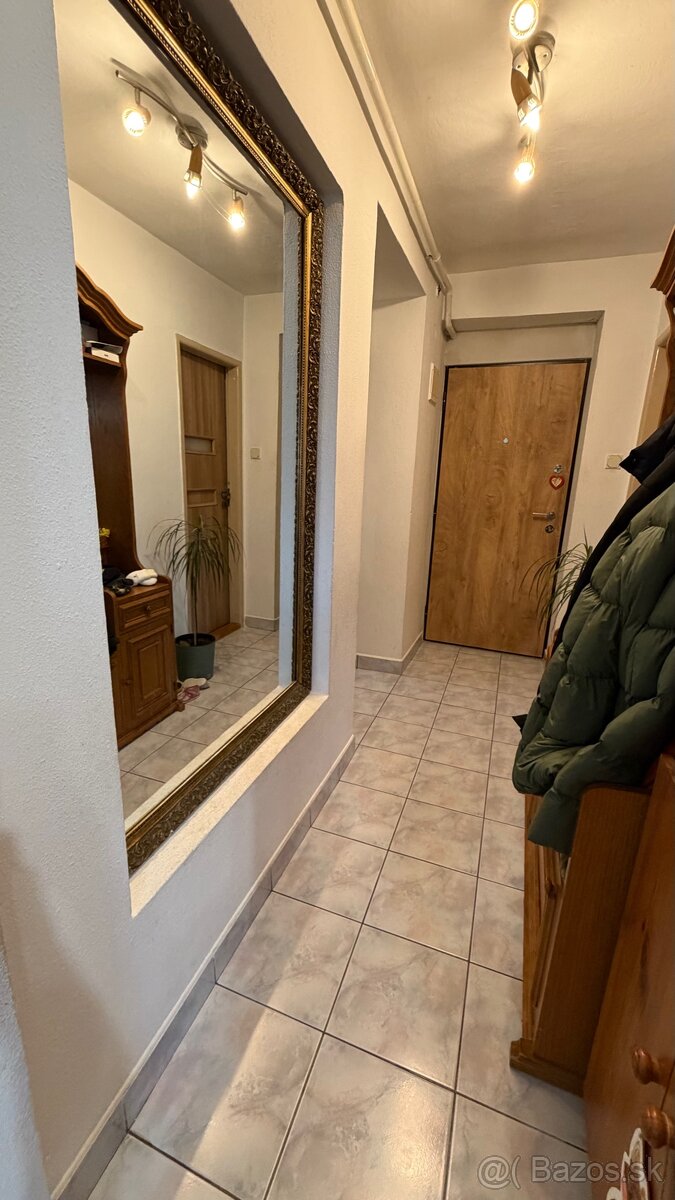 Predám 2-IZ BYT (57 m2), sídlisko STRED - 4