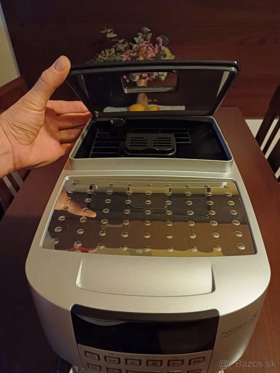 Kávovar Delonghi - 4