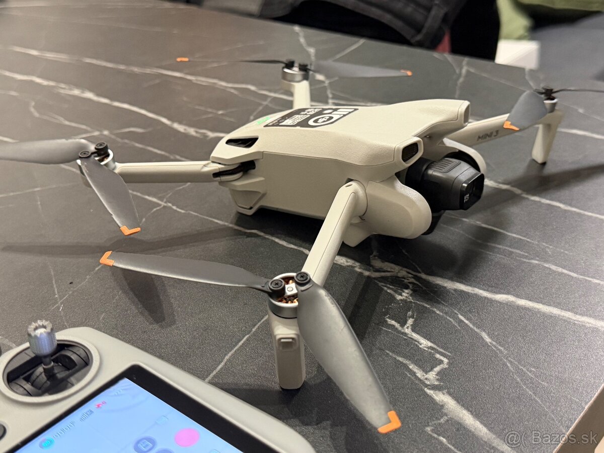 DJI Mini 3 Fly More Combo (RC ovládač) - 4
