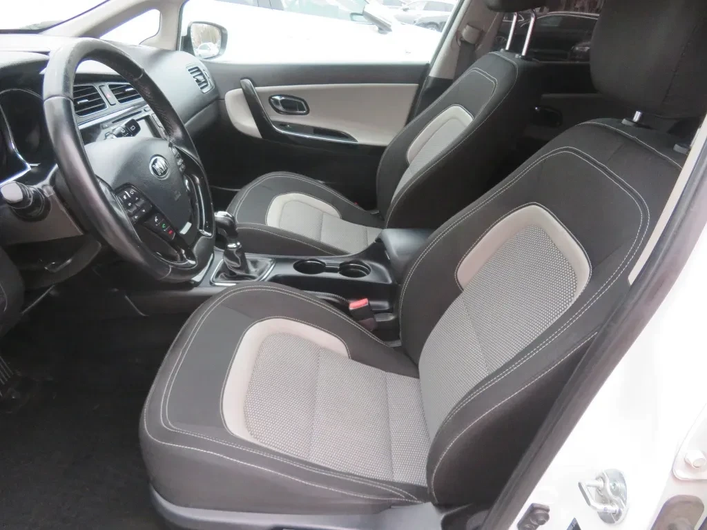 NA PRENÁJOM KIA CEED COMBI - 4