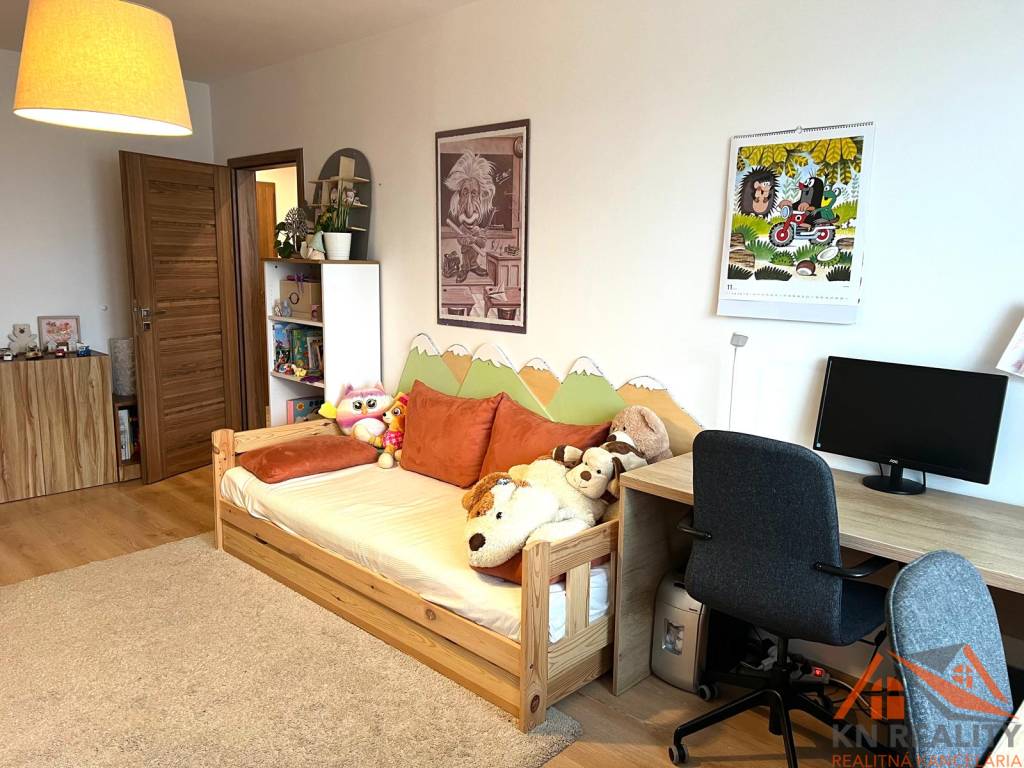 Na predaj krásny zrekonštruovaný 3 izb.byt s dvoma balkónmi - 4