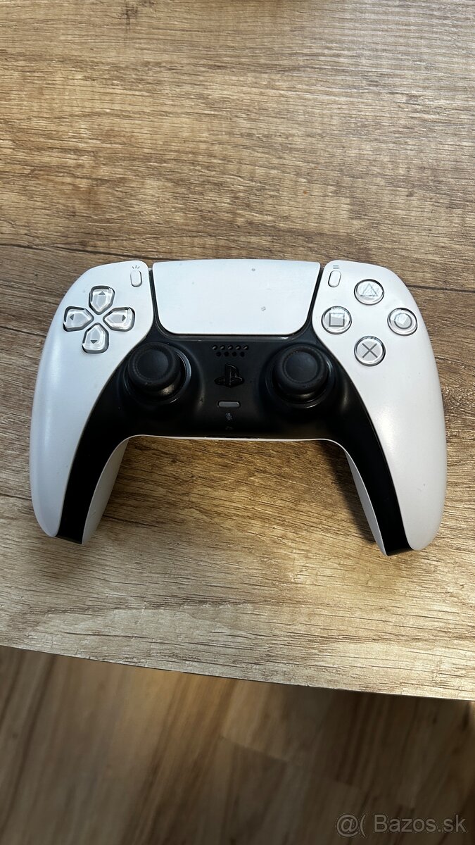 PS5 s mechanikou + 2 hry + nabijacia stanica - 4