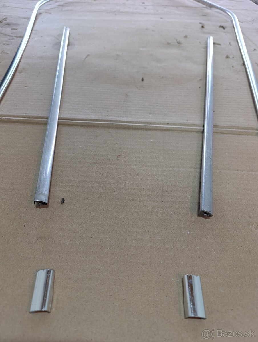 E30 Touring chromové lišty - 4