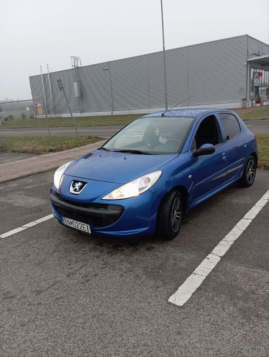 Peugeot 206+ 1.1 44kw - 4