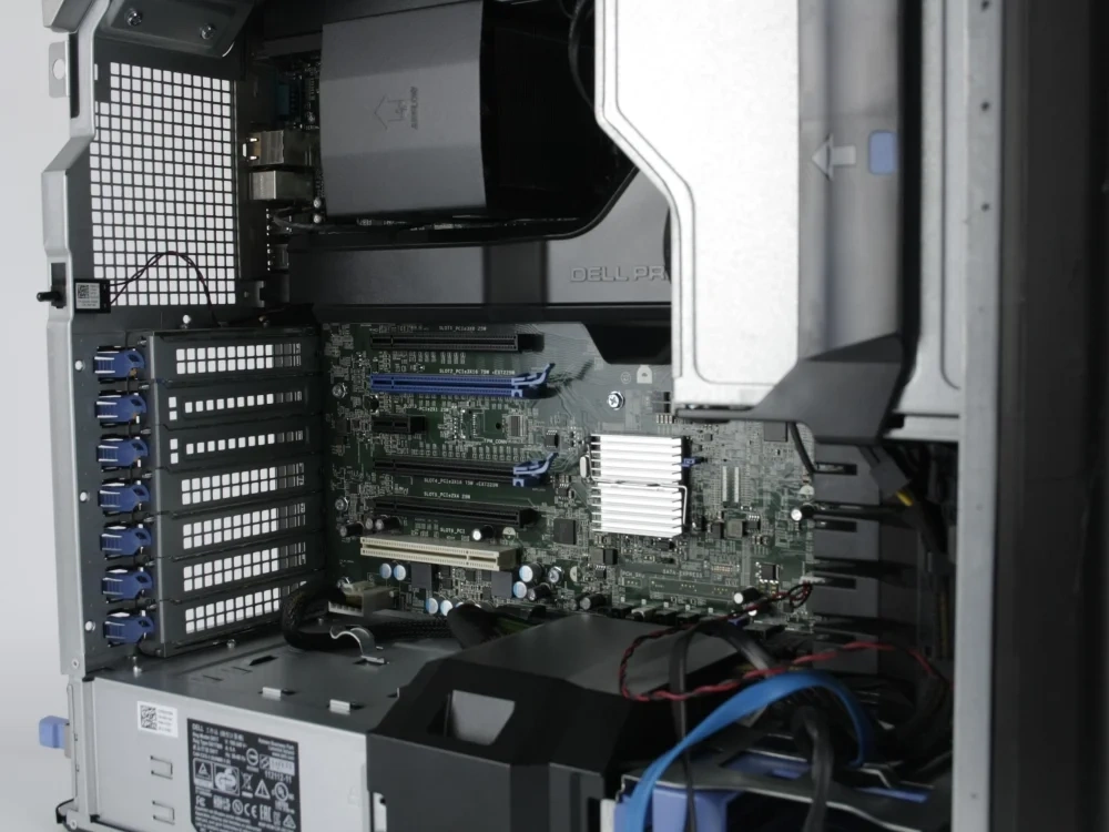 DELL 5810 - E5-2630 v3, RTX 3050, 64GB, 1TB SSD, ZÁRUKA, W11 - 4