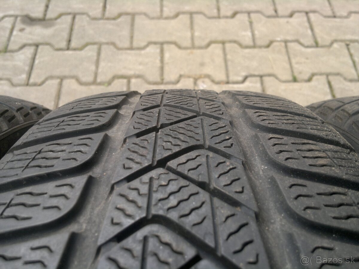 Zimne pneu. Pirelli 215/55 r17 - 4