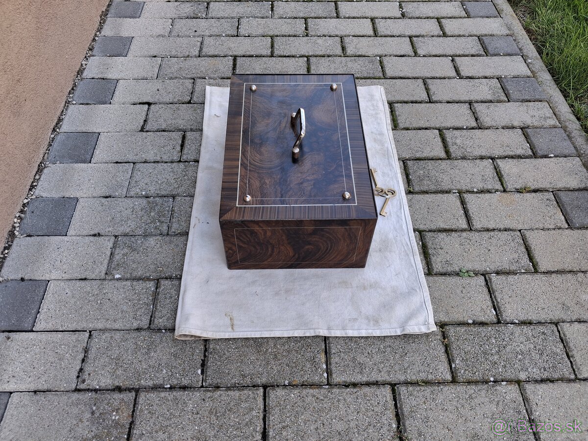 Kovova pokladnička - 4