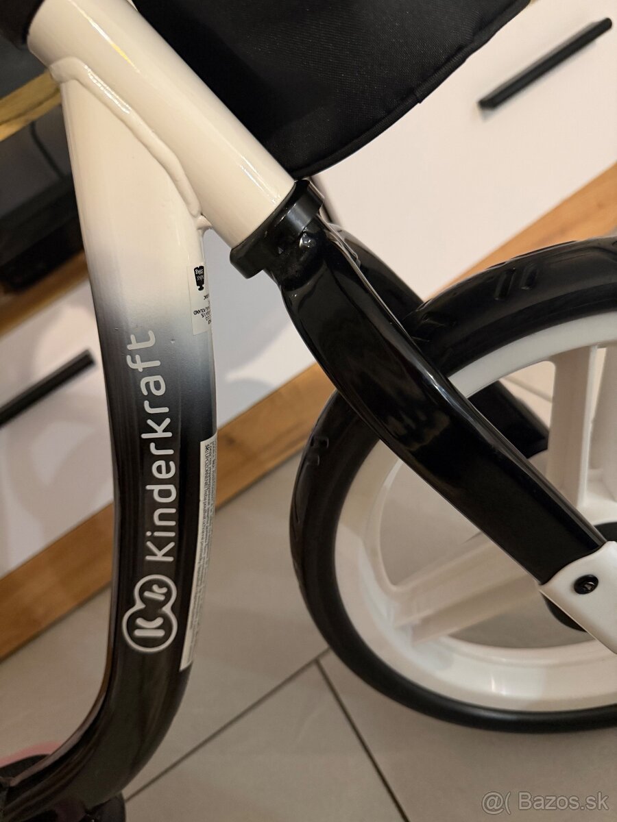 Odrážadlo SPACE čierna/ružová KINDERKRAFT - 4