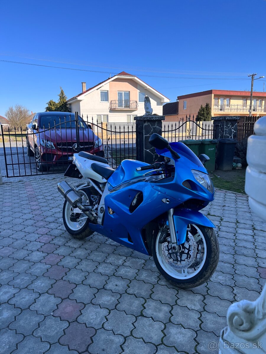 Suzuki Gsx-R600 K2 - 4