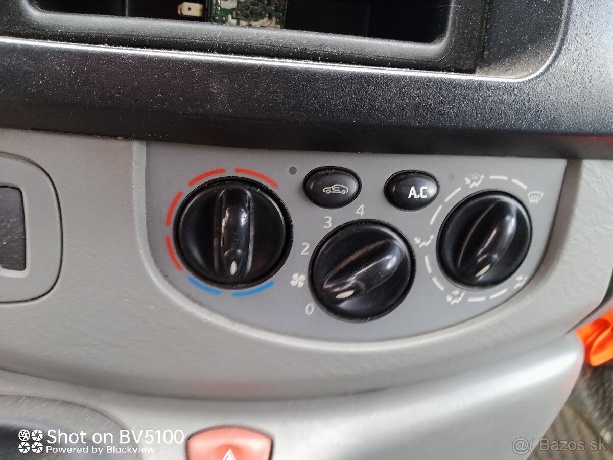 Renault Trafic - 4