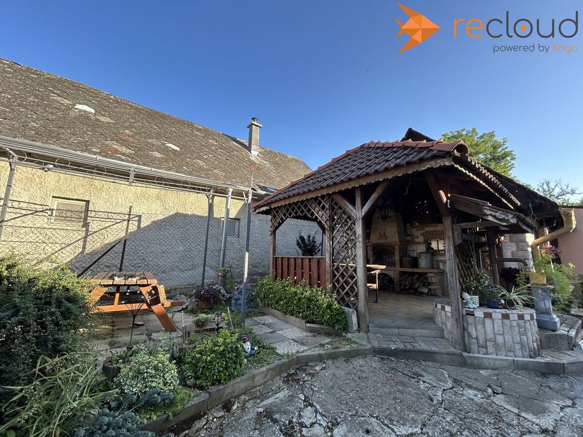 Rodinný dom v Sasinkove, okr. Hlohovec so samostatným vstupo - 4