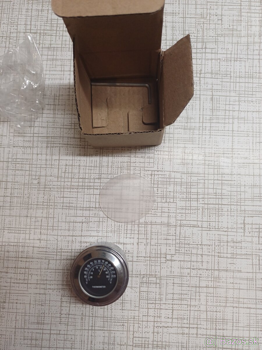 Hodiny a teplomer na riadidlá motorky. - 4