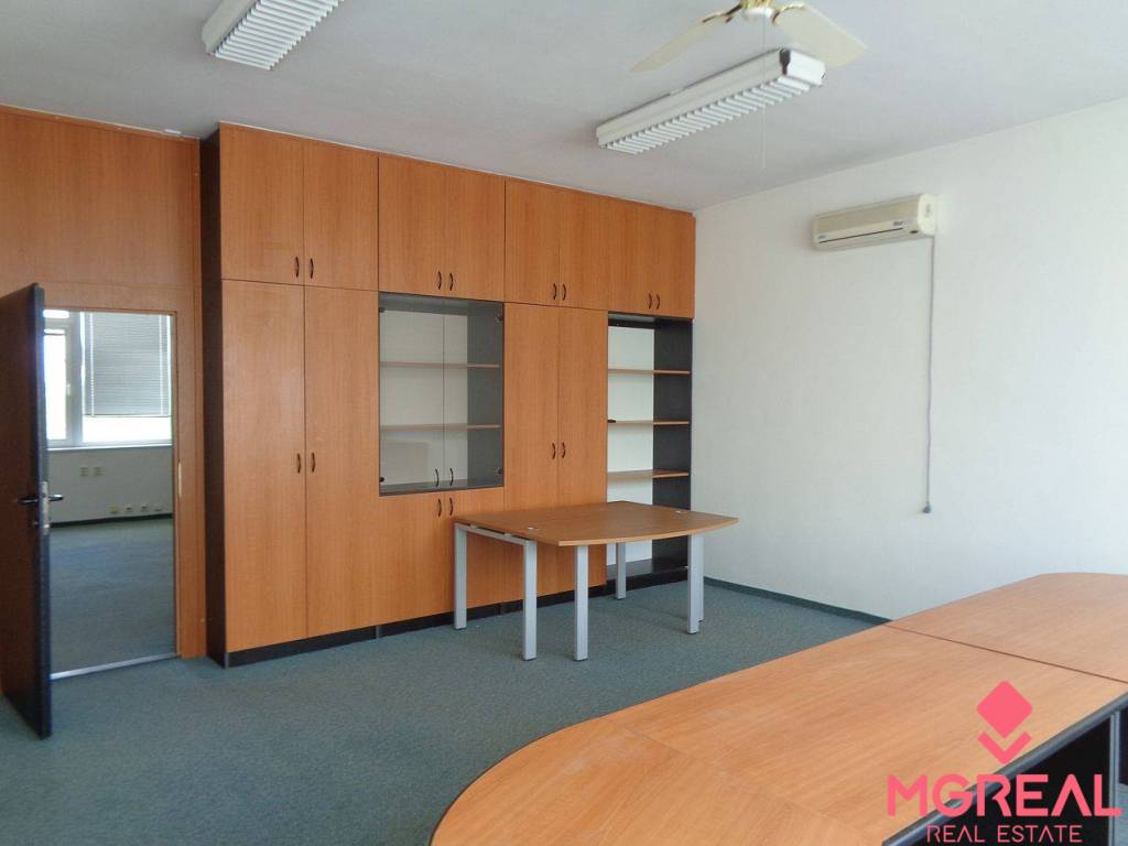 Kancelárske priestory 75m2, 150m2, parkovanie, P. Biskupice - 4