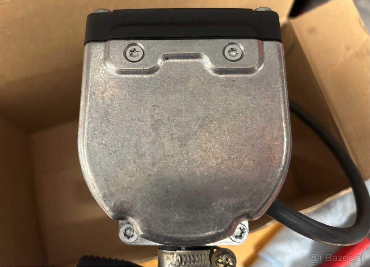 Eberspacher prihrev D5WZ Mercedes - 4