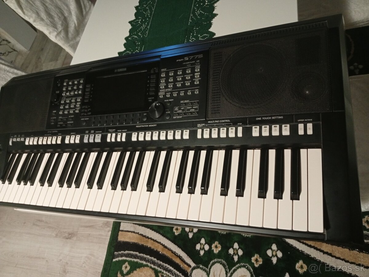 Yamaha psr s 775 - 4