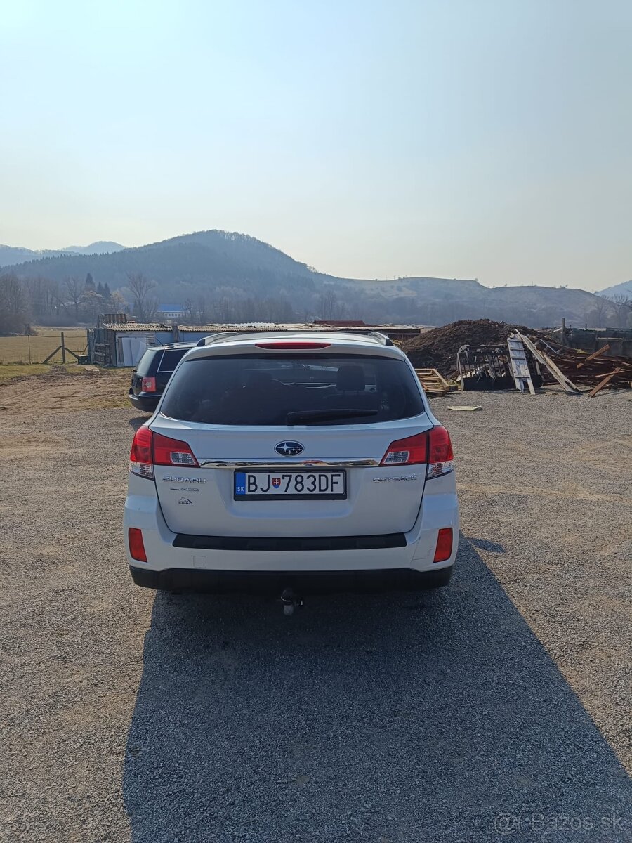 Predáme Subaru Outback BR 2013 2.5 FB - 4