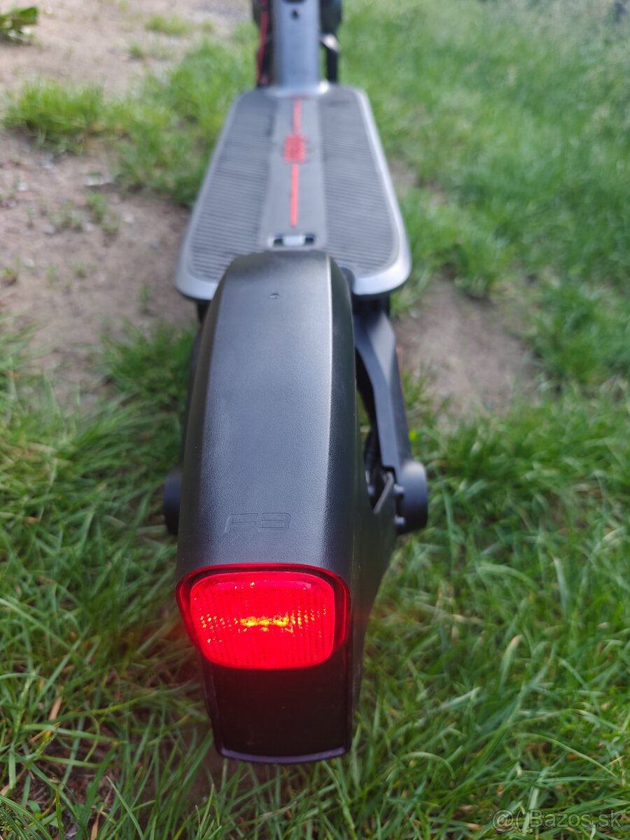 Elektrická kolobežka Segway - 4