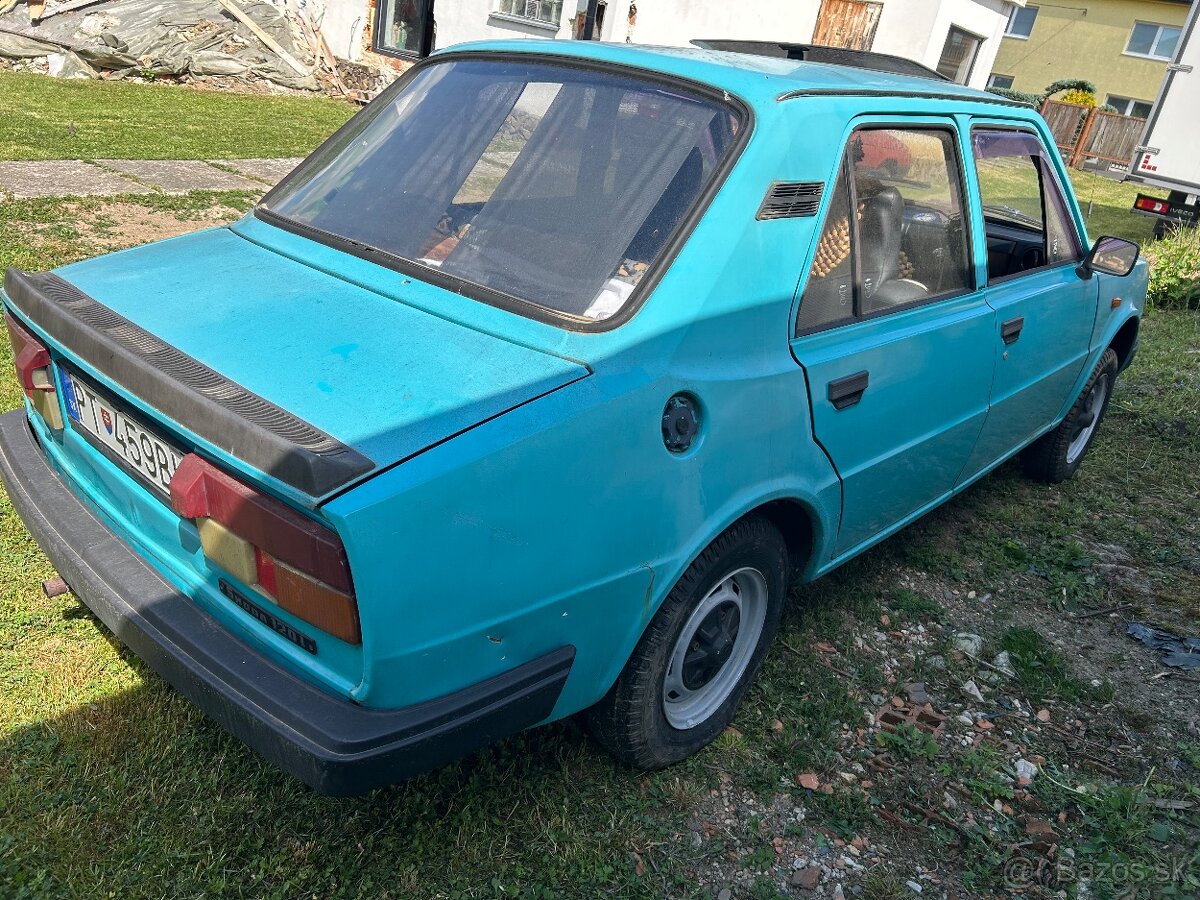 Škoda 120L - 4