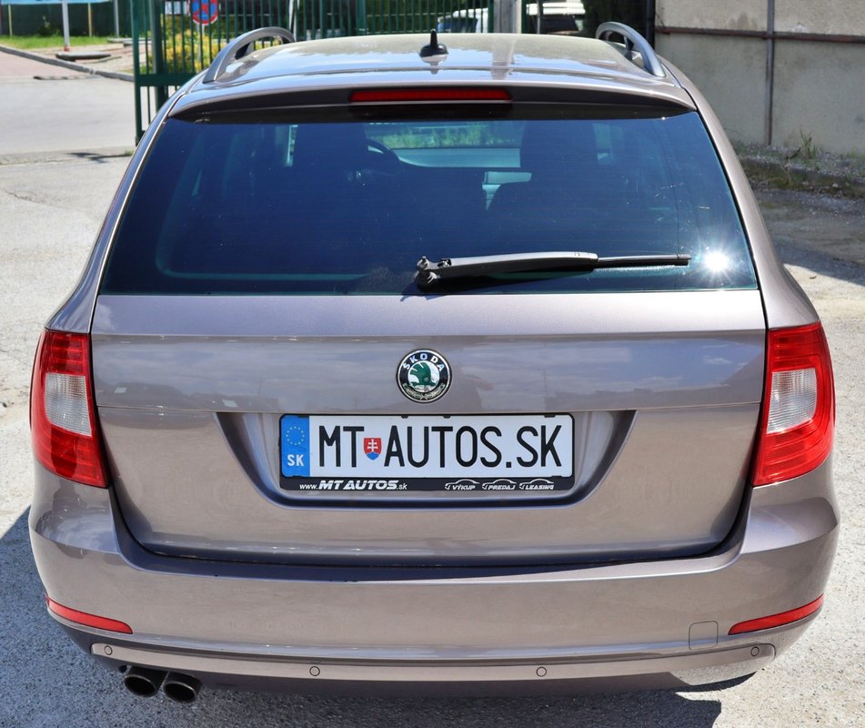 Škoda Superb 1.4 Tsi Comfortline - 4