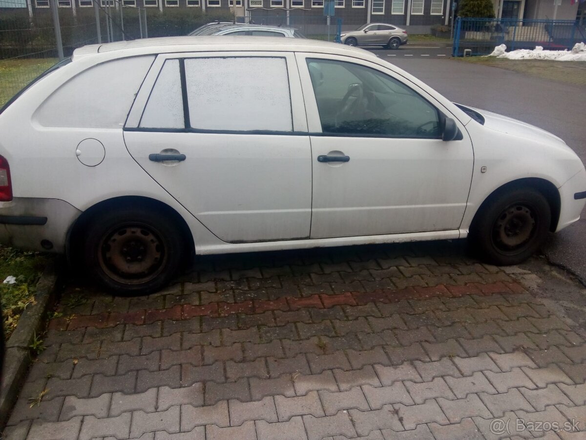 FABIA - 4
