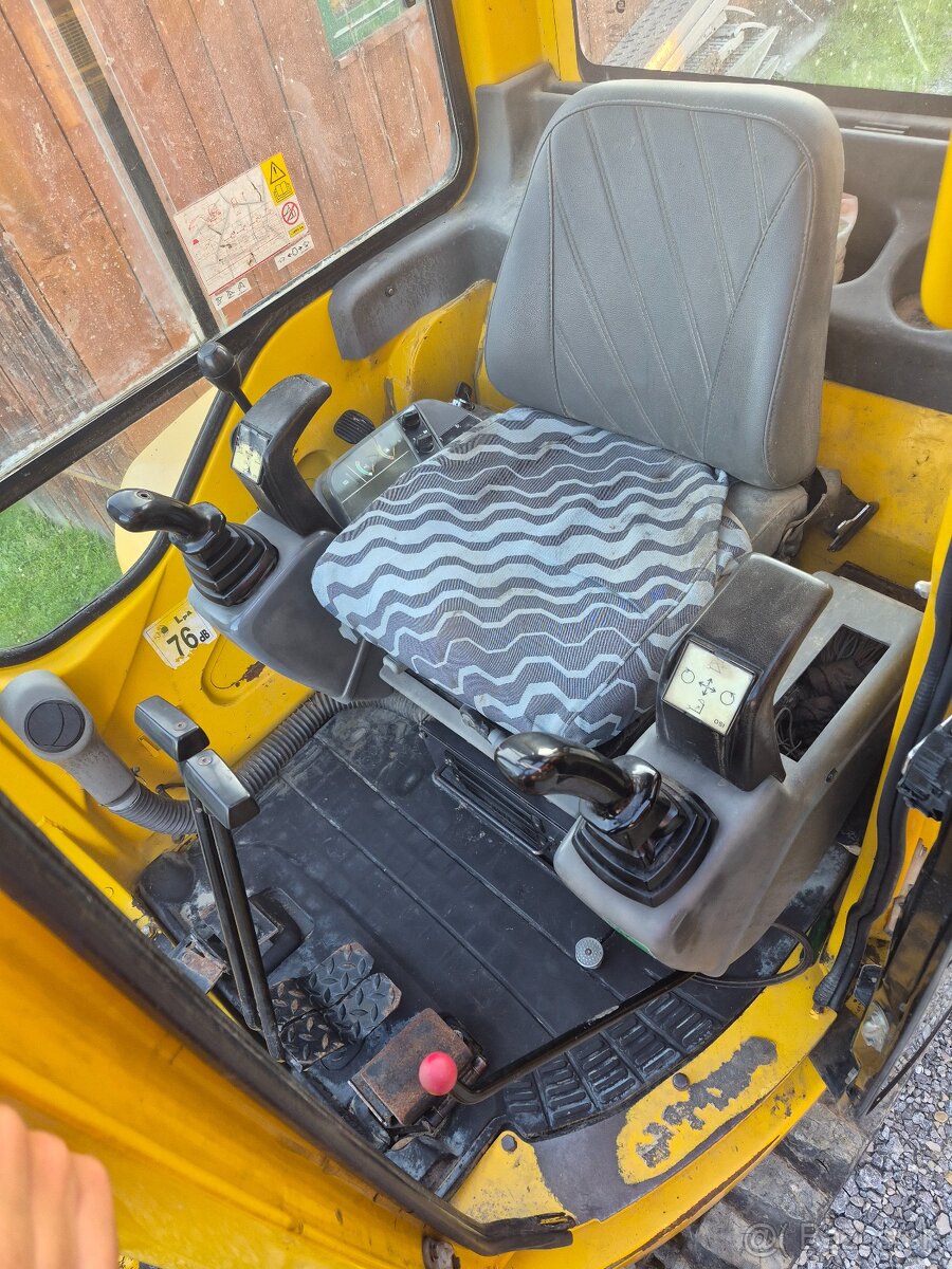 Minibager Komatsu pc 27 - 4