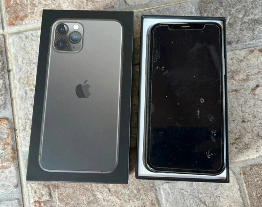 Apple iPhone 11 Pro - 4