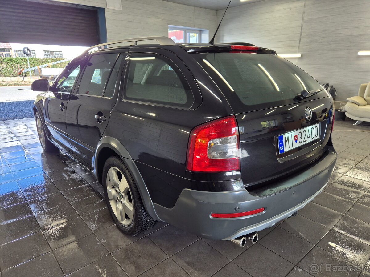 Škoda Octavia Scout - 4