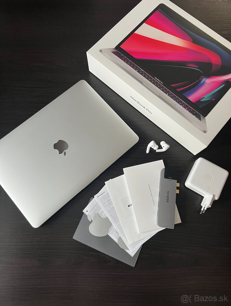  MacBook Pro 13" M2 - 4
