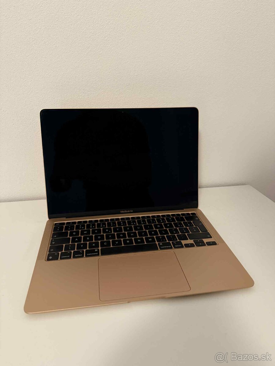 Apple MacBook Air 13” M1 – 16GB RAM / 512GB – Gold (SK kláve - 4