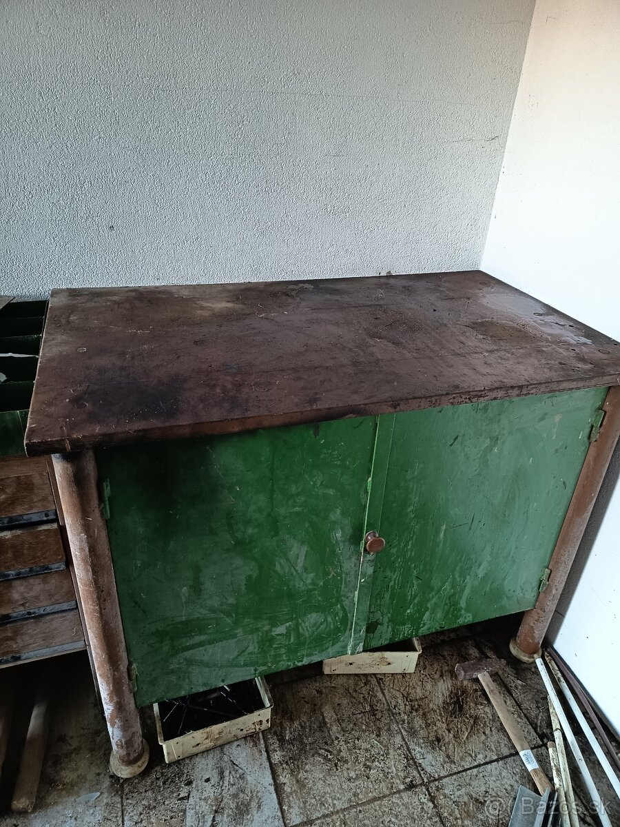 Oceľový ponk so šuflami 250€ + zverák 130€ - 4