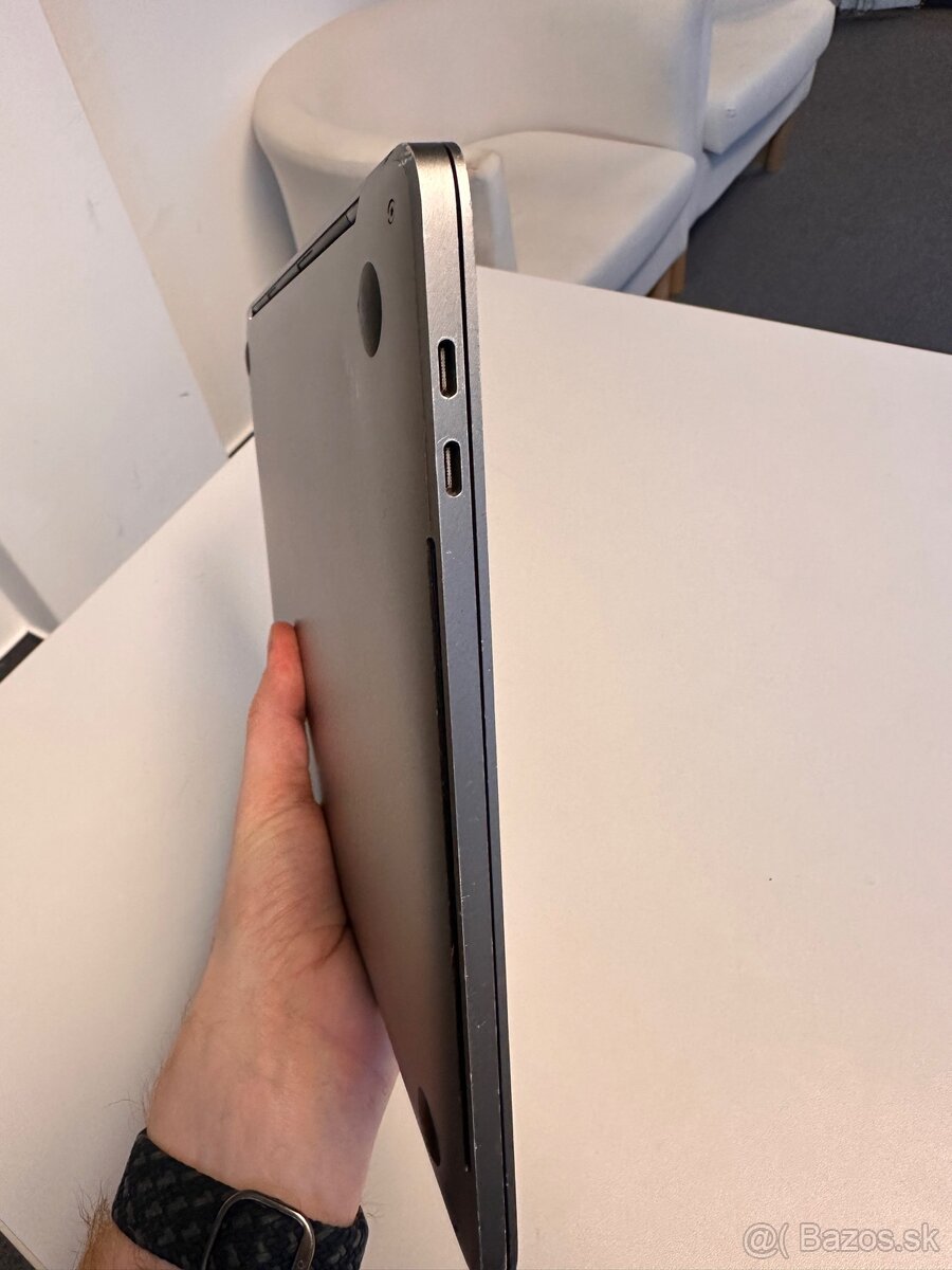 MacBook Pro 13 Touch Bar 2017 16GB/500GB - 4