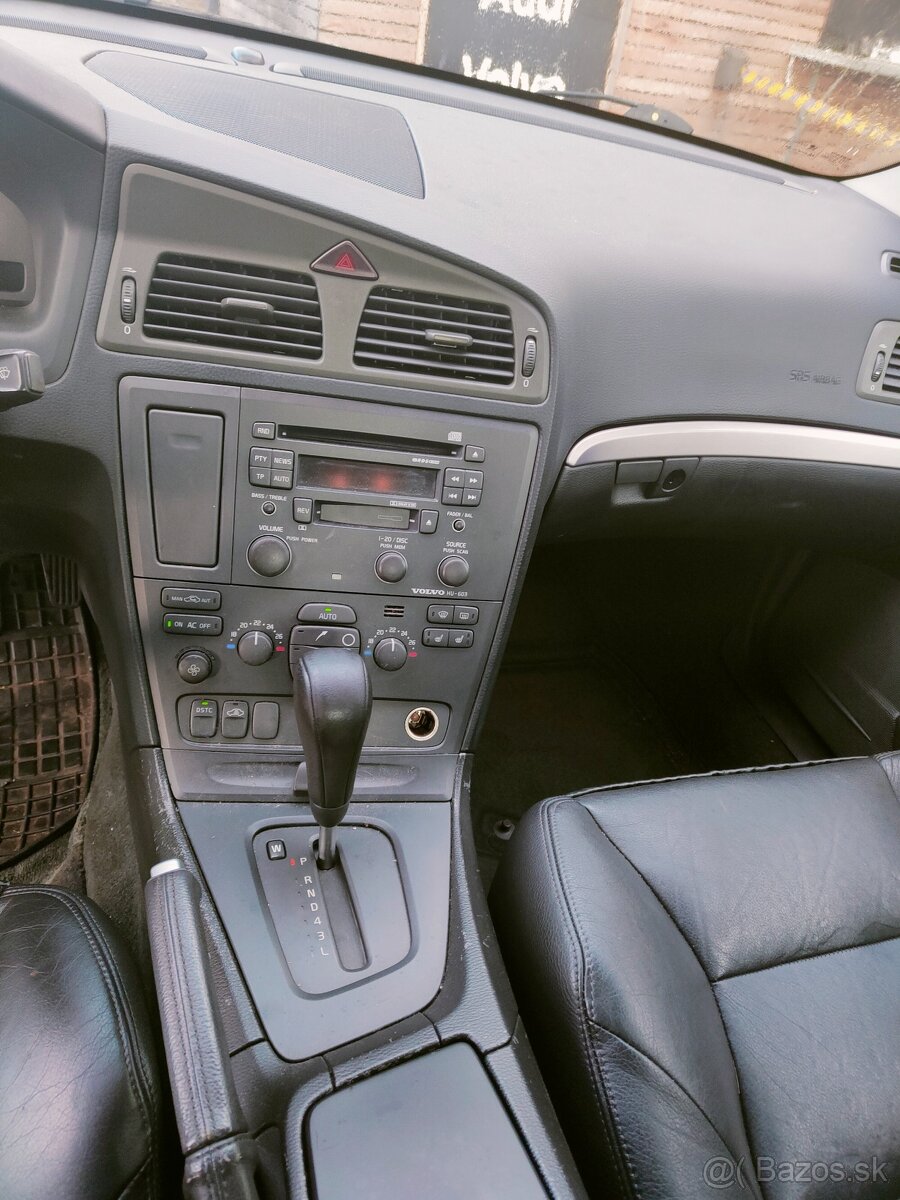 Volvo S60 2,4T 147kw - náhradní díly - 4