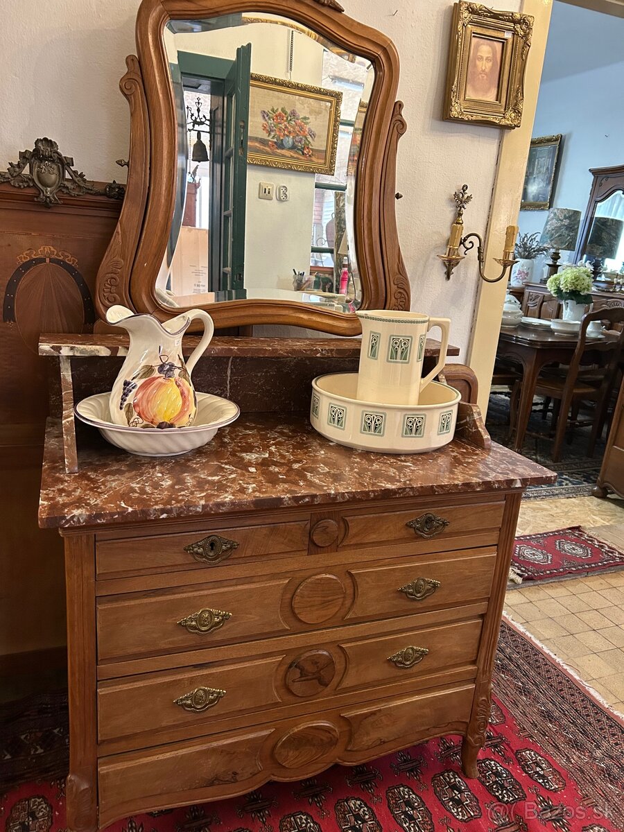 Starožitná spálňa komplet - 4