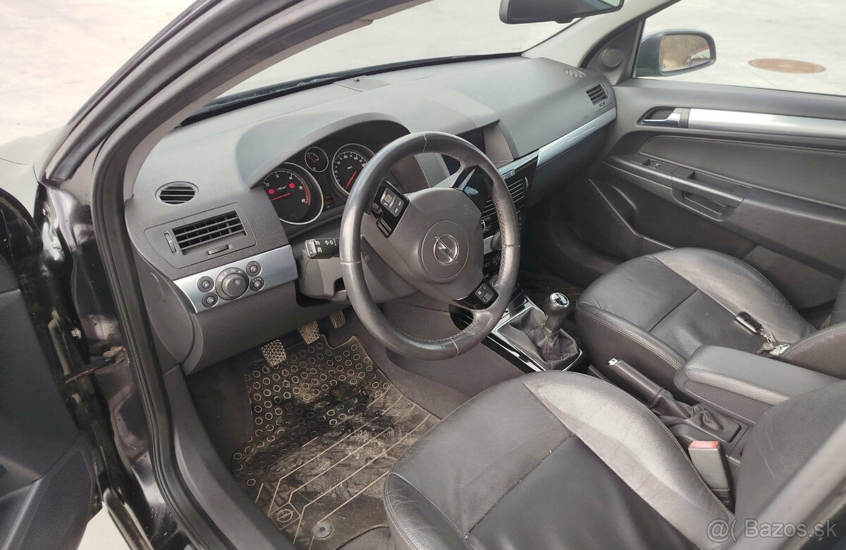 Predám diely Opel Astra H 1.7 CDTi - 4