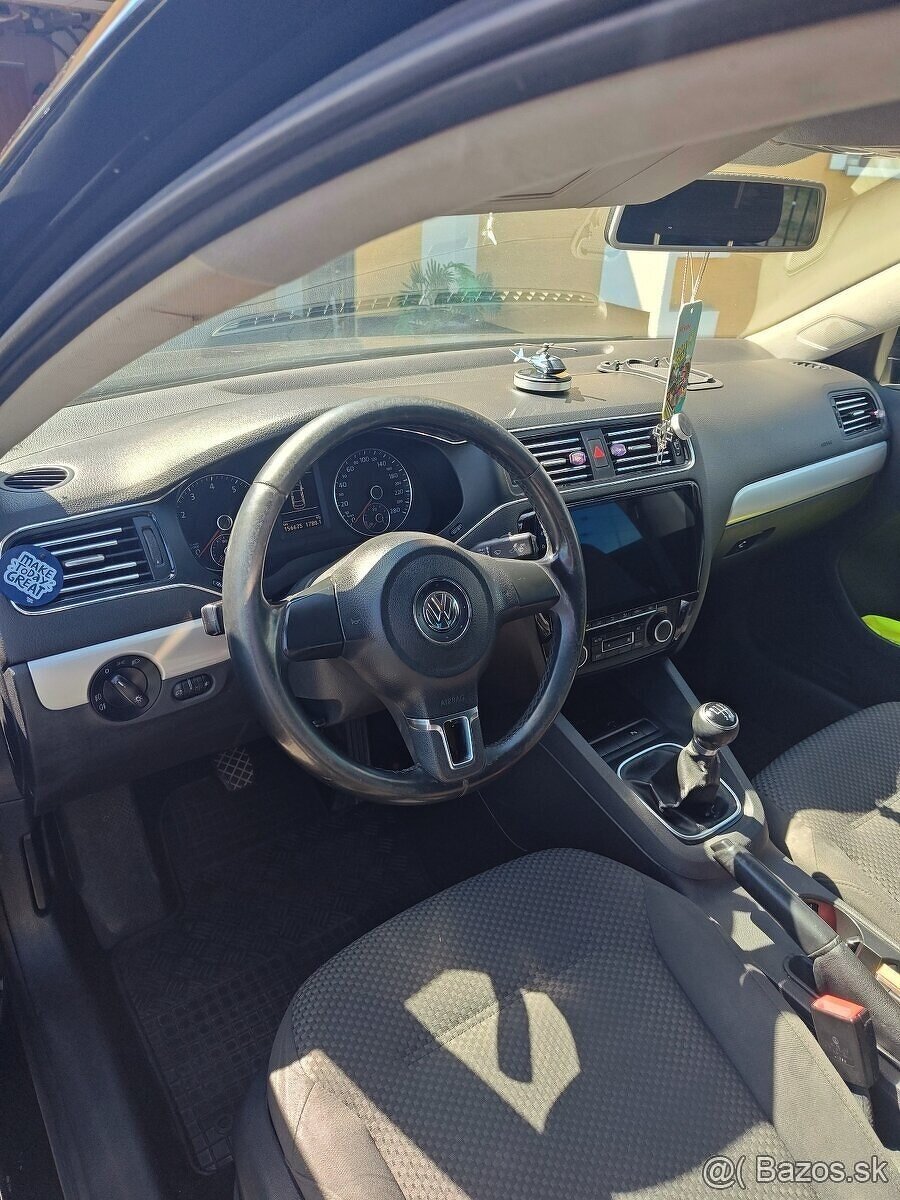 WV Jetta 1,2 77kw - 4