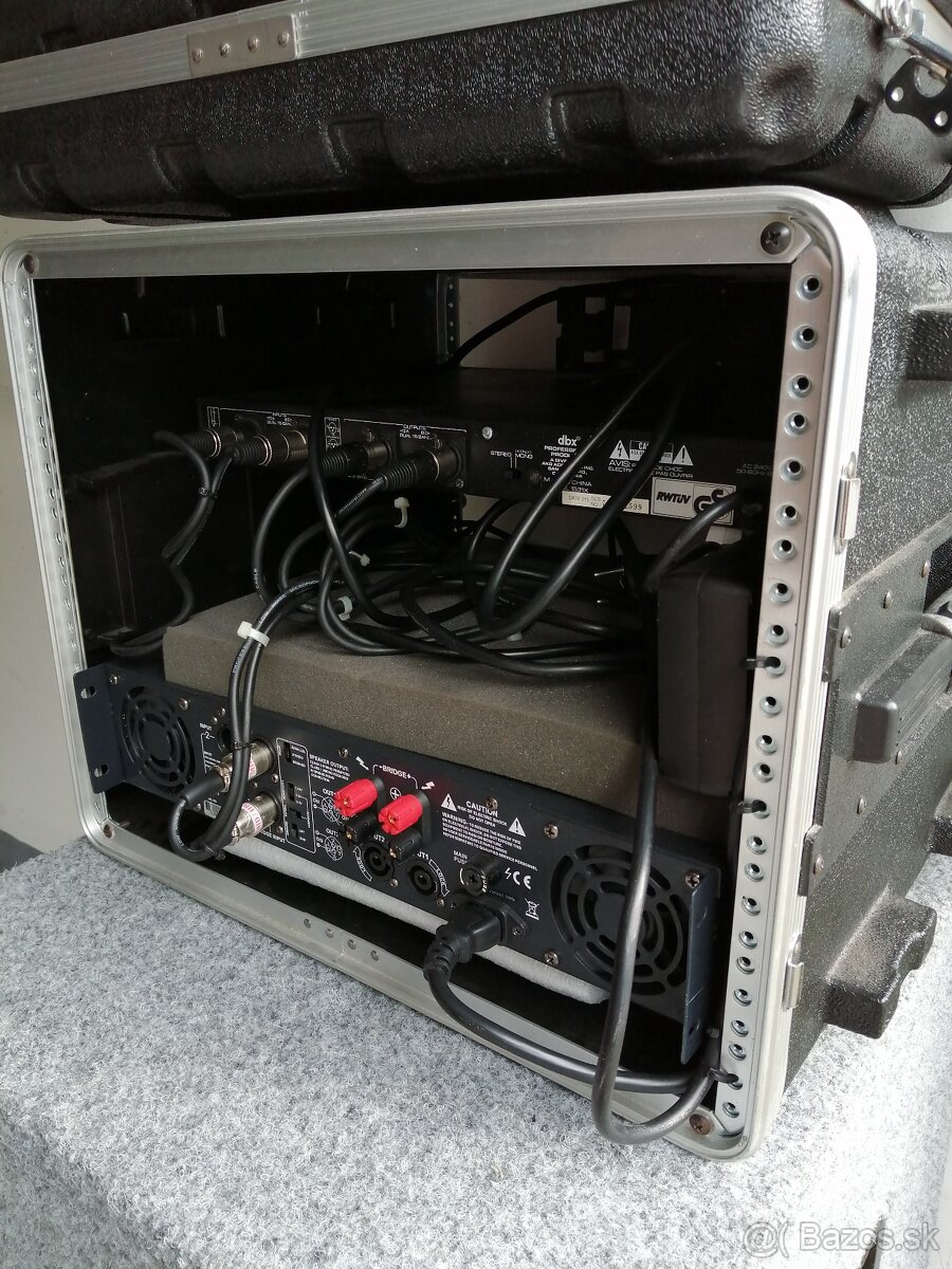 Osadený rack 8 U - 4