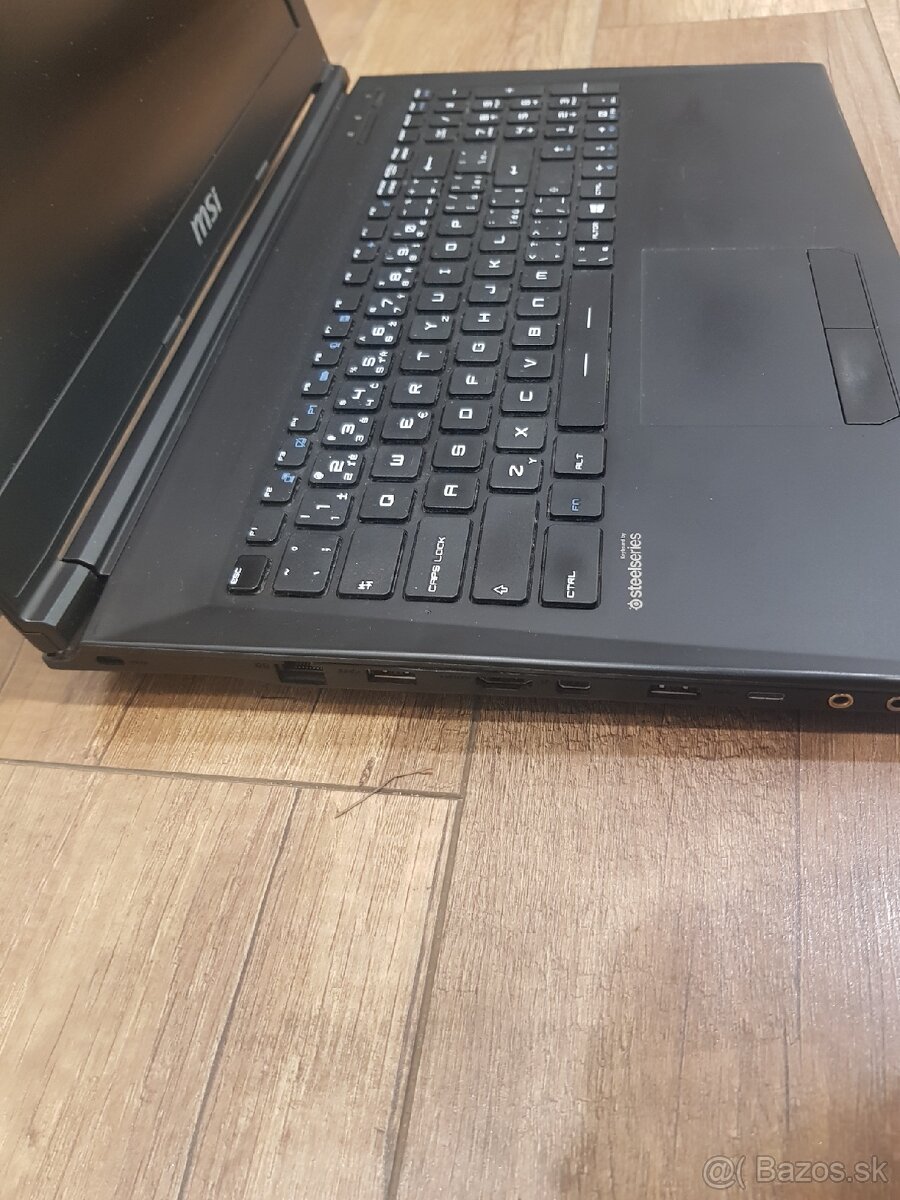 Notebook MSI i5/16GB/GTX 1050/SSD+HDD - 4
