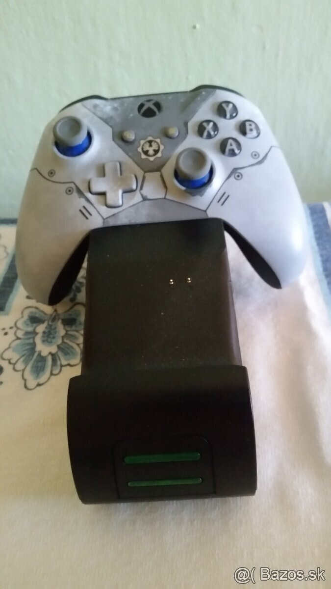 XBOX ONE X 1TB Gears Of War 5 Limited Edition - 4