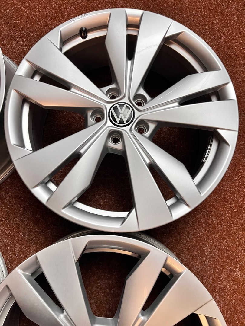 5x112 R19 VW ID3 ID4 originál hliníkové disky - ET 50 - TOP - 4