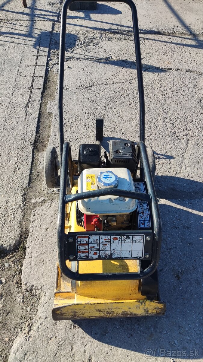 Vibračná doska Bomag BP 25/48 - 4