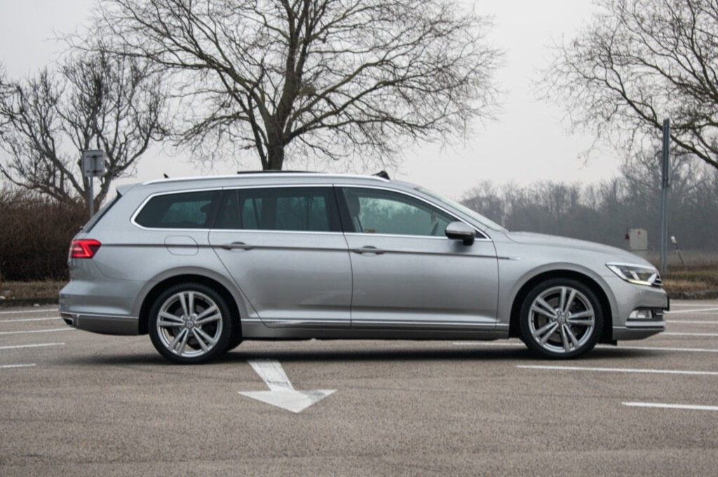 Volkswagen Passat Variant 2.0 BiTDI 240k Highline 4MOTION - 4