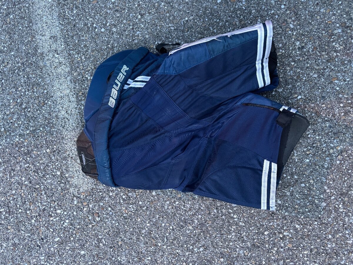 Hokejová výstroj - 4