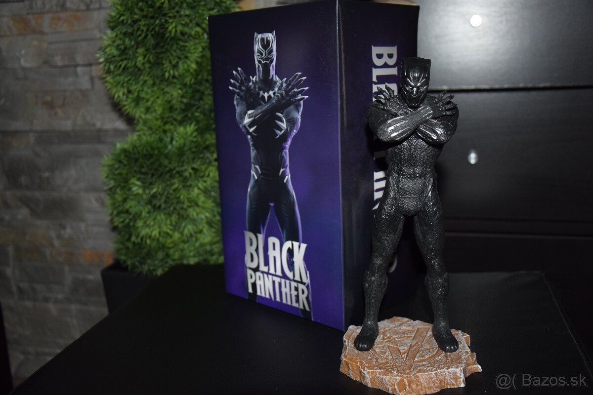 Black Panther figurka - 4
