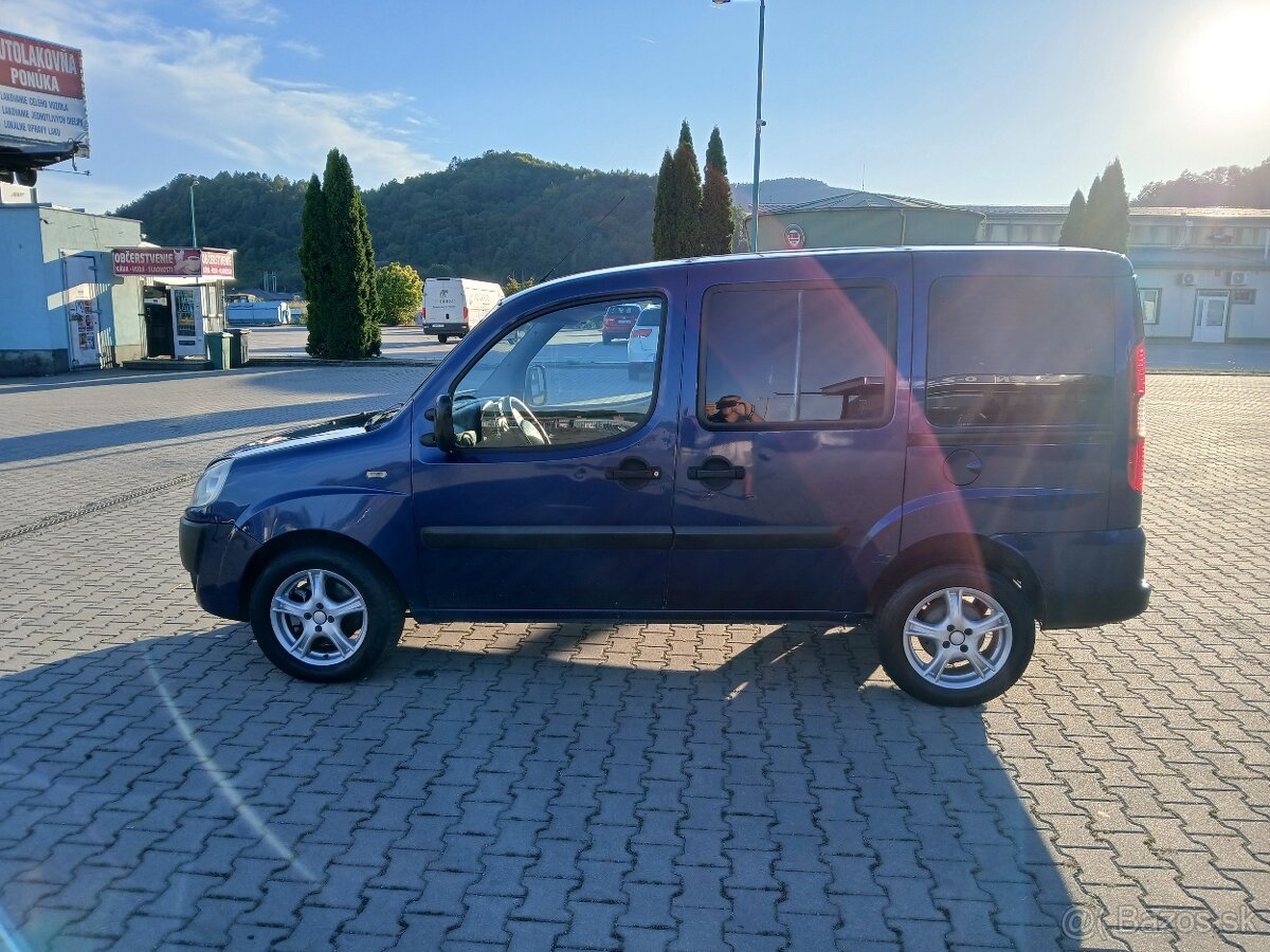 Fiat Doblo 1.9jtd 88kw Dynamic model 2010 - 4