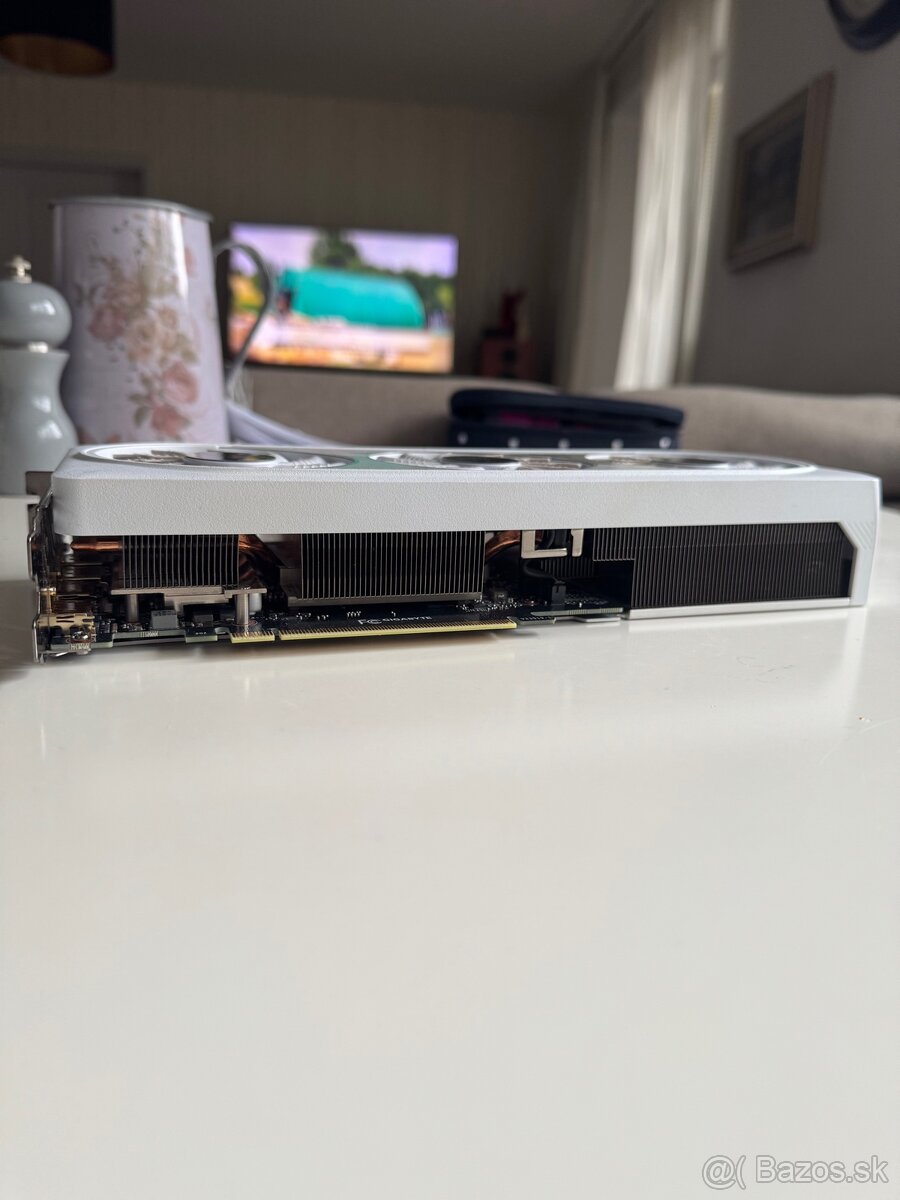 Gigabyte GeForce RTX 4060 Ti Aero - 8GB - 4