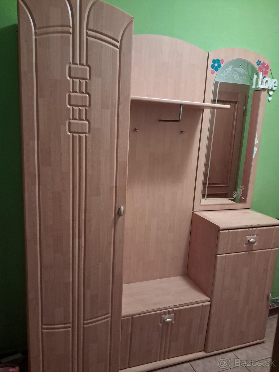 Skrina do chodby - 4