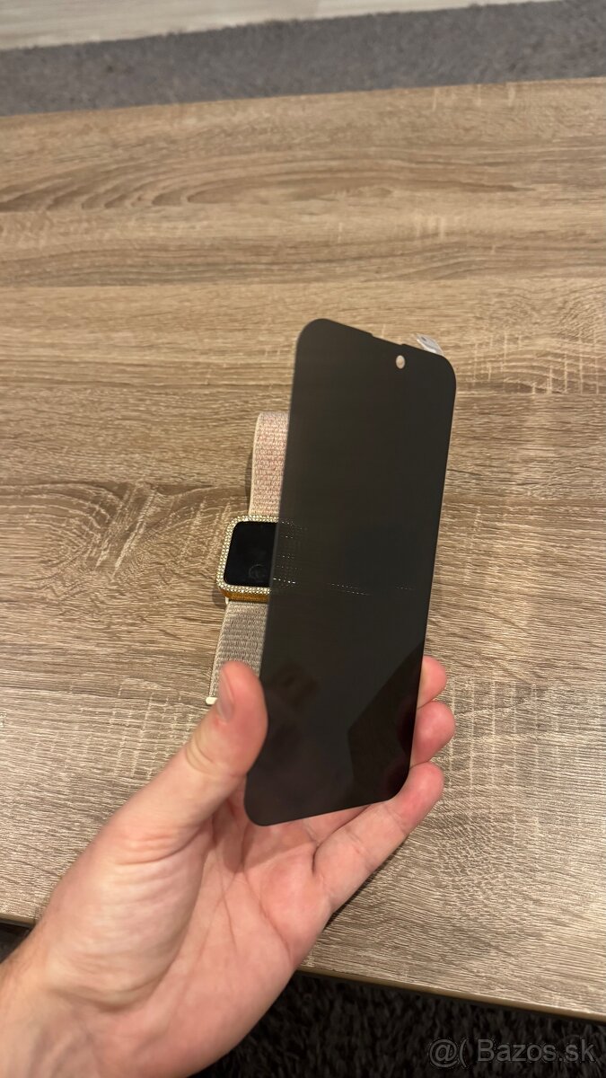 Tmavé ochranné sklo - 4